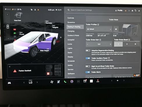 Used 2024 Tesla Cybertruck AWD Crew Cab image 25