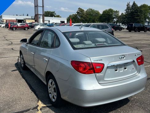 Used 2010 Hyundai Elantra GLS FWD image 2