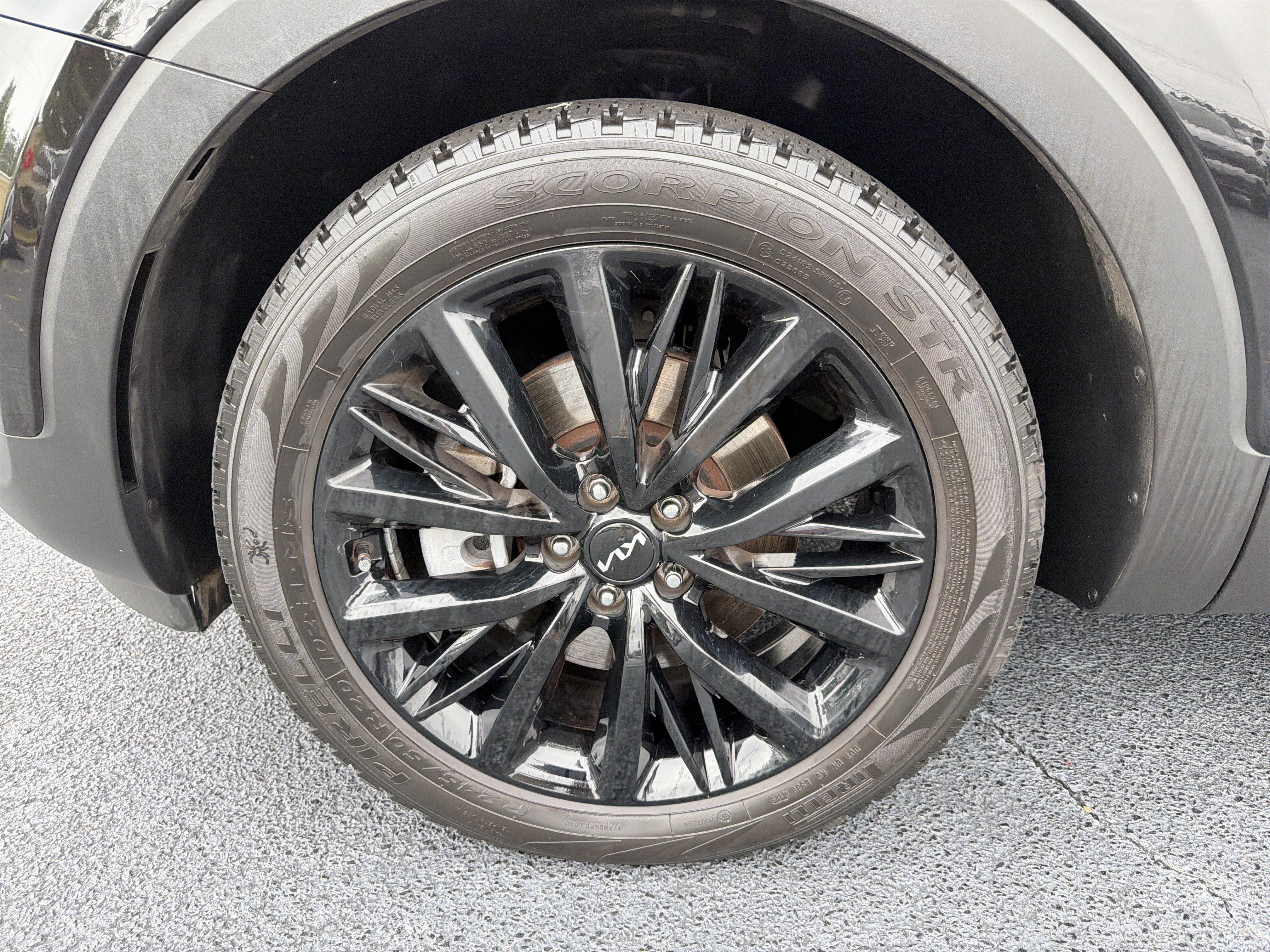 Used 2022 Kia Telluride SX w/ Towing Package FWD image 29