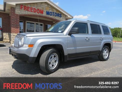 Used 2015 Jeep Patriot Sport w/ Power Value Group FWD image 1