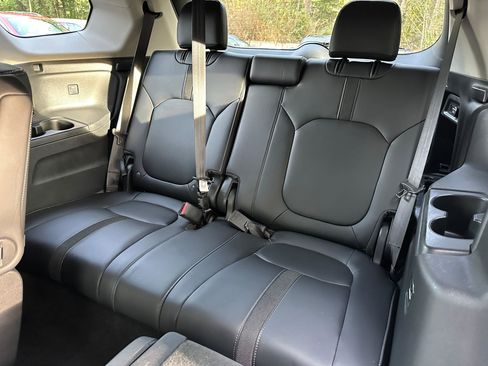 Used 2023 Honda Pilot EX-L image 17