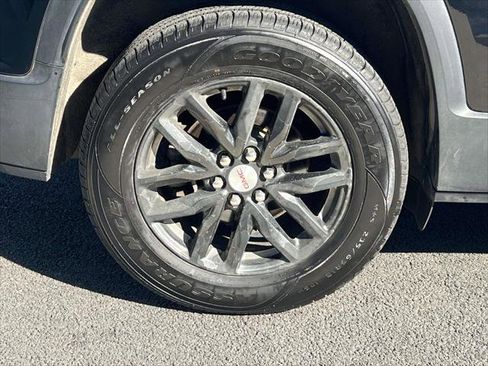 Used 2019 GMC Acadia SLT image 7