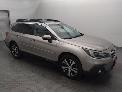Used 2019 Subaru Outback 3.6R Limited AWD/4WD image 11