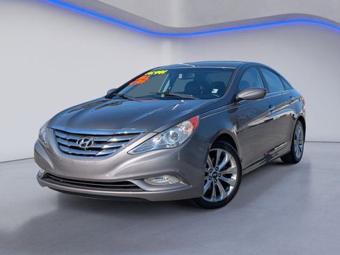 Used 2011 Hyundai Sonata SE image 2