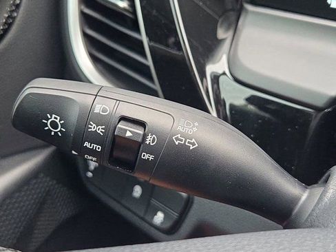 New 2026 Kia Seltos S FWD image 21