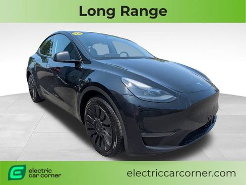 Used 2023 Tesla Model Y Long Range AWD/4WD image 1