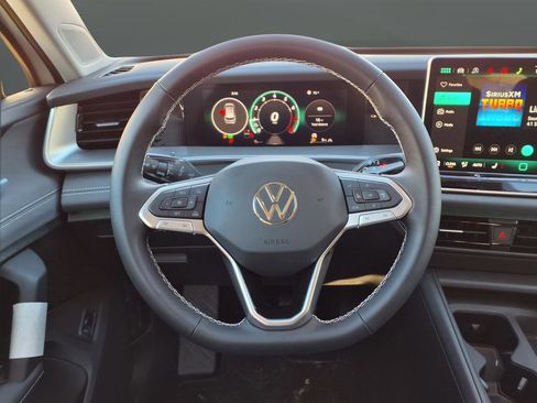 New 2026 Volkswagen Tiguan SE AWD/4WD image 16