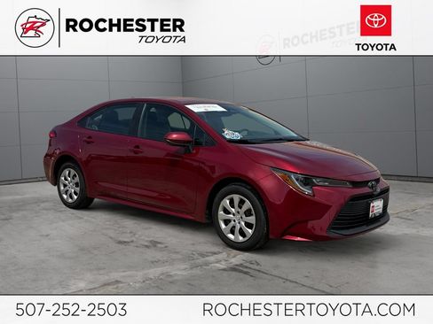 Certified 2025 Toyota Corolla LE FWD image 1