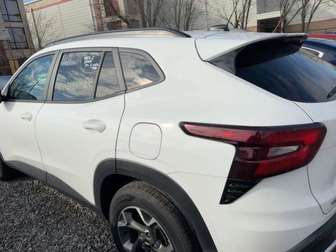 Used 2025 Chevrolet Trax LT image 5