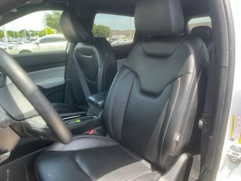 Used 2025 Jeep Compass Limited AWD/4WD image 10