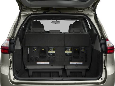 Used 2017 Toyota Sienna L FWD image 13
