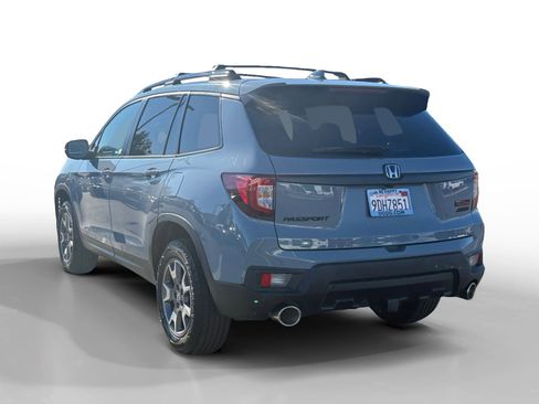 Certified 2022 Honda Passport TrailSport image 3