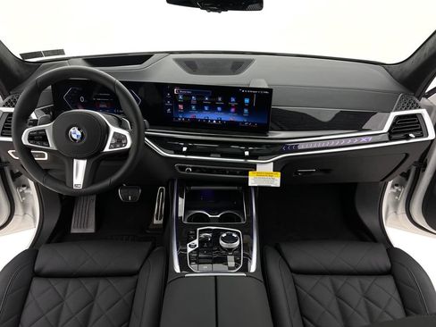 New 2026 BMW X7 xDrive40i w/ Executive Package image 14