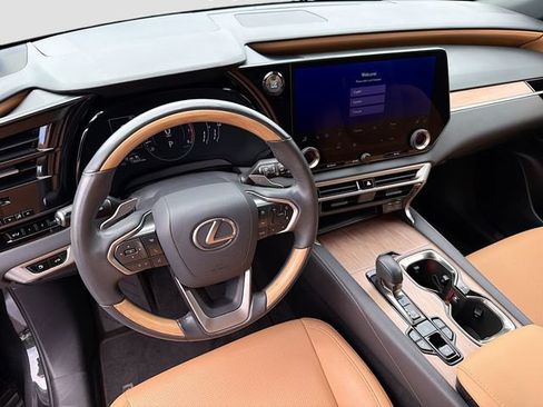 Used 2024 Lexus RX 350 Premium w/ Accessory Package (Z1) AWD/4WD image 9