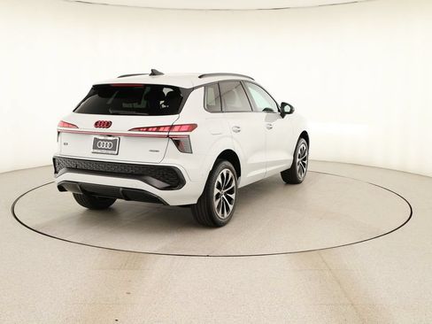 New 2026 Audi Q3 quattro 2.0T AWD/4WD image 5