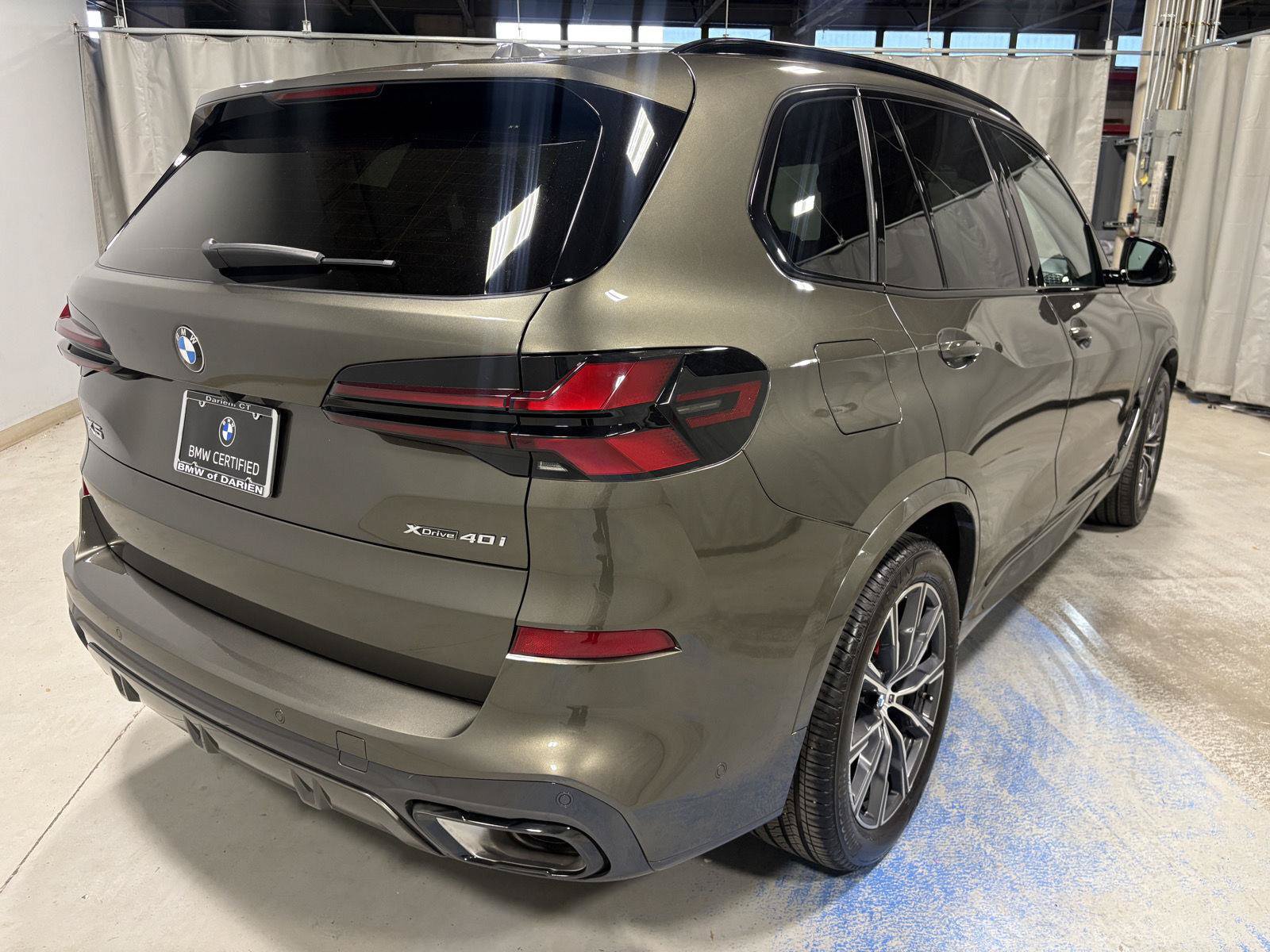 Used 2024 BMW X5 xDrive40i w/ M Sport Package AWD/4WD image 17