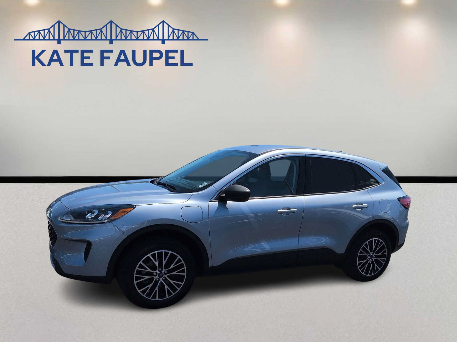 Used 2022 Ford Escape SE w/ Convenience Package FWD image 4