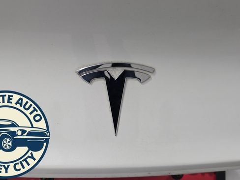 Used 2020 Tesla Model 3 Long Range image 24