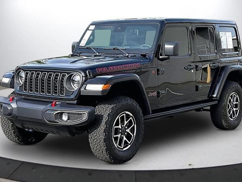 Certified 2025 Jeep Wrangler Unlimited Rubicon w/ Safety Group AWD/4WD image 4