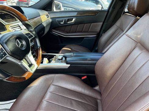 Used 2014 Mercedes-Benz E 550 4MATIC Sedan image 22