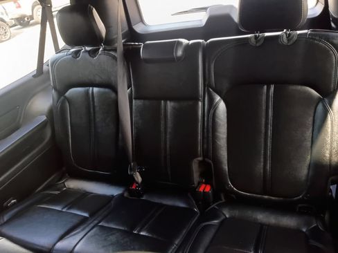 Used 2024 Jeep Wagoneer L Series II RWD image 5