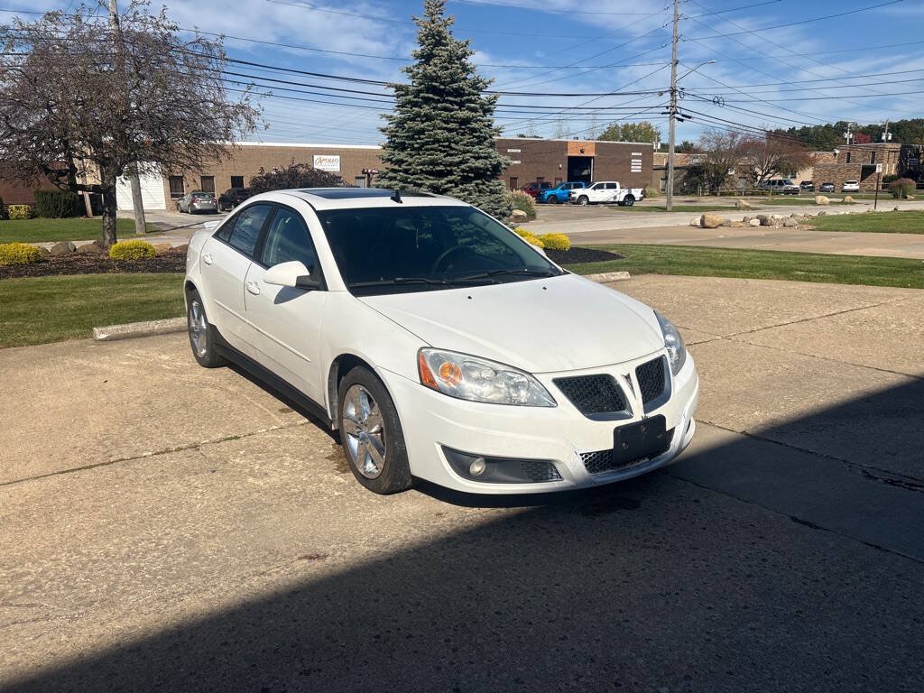 Used 2010 Pontiac G6 Sedan FWD image 1