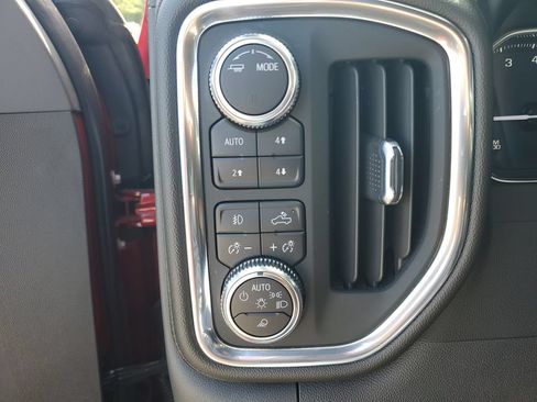 Used 2022 GMC Sierra 1500 SLT w/ SLT Premium Plus Package AWD/4WD image 21