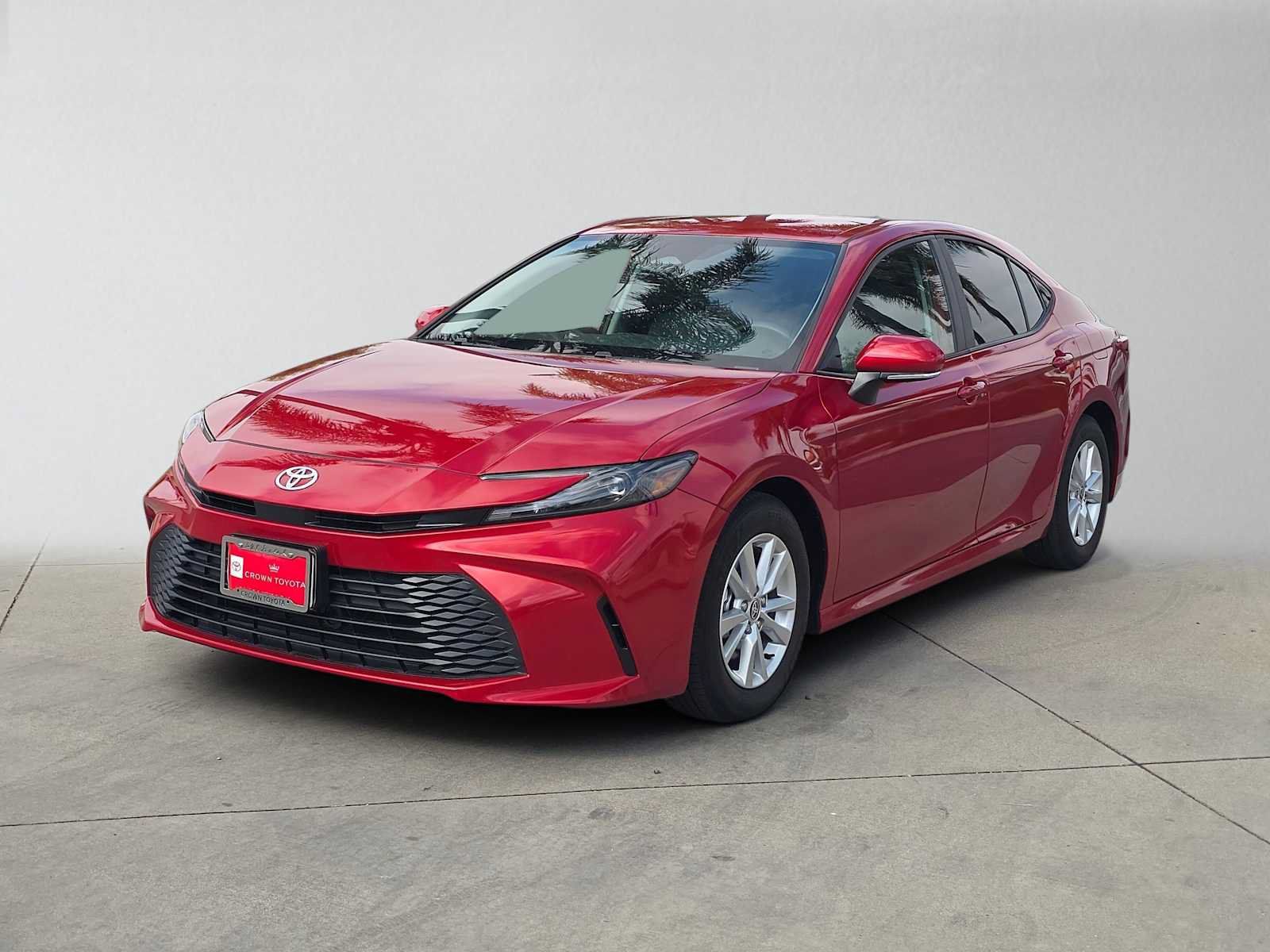 Used 2025 Toyota Camry LE FWD image 7