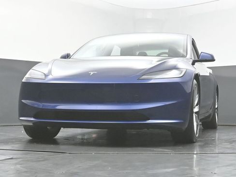 Used 2024 Tesla Model 3 Standard Range RWD image 44