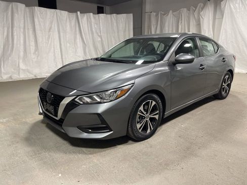 Used 2023 Nissan Sentra SV image 3
