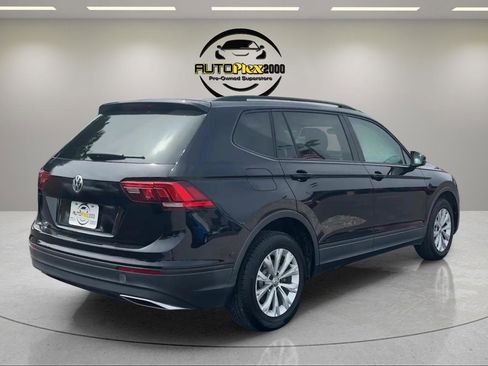 Used 2018 Volkswagen Tiguan S w/ 3rd Row Seat Package AWD/4WD image 7