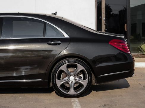 Used 2015 Mercedes-Benz S 550 Sedan image 15