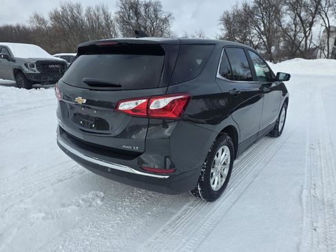 Used 2021 Chevrolet Equinox LT image 2