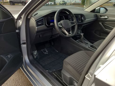 Used 2024 Volkswagen Jetta S image 10