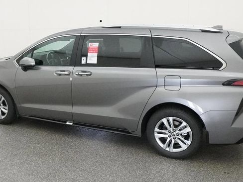 New 2026 Toyota Sienna Limited image 9