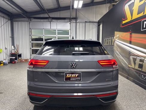 Used 2020 Volkswagen Atlas Cross Sport SE image 16