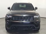 Used 2019 Jeep Grand Cherokee Laredo image 2
