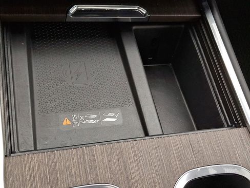 Used 2024 GMC Acadia Denali w/ Super Cruise Package image 26