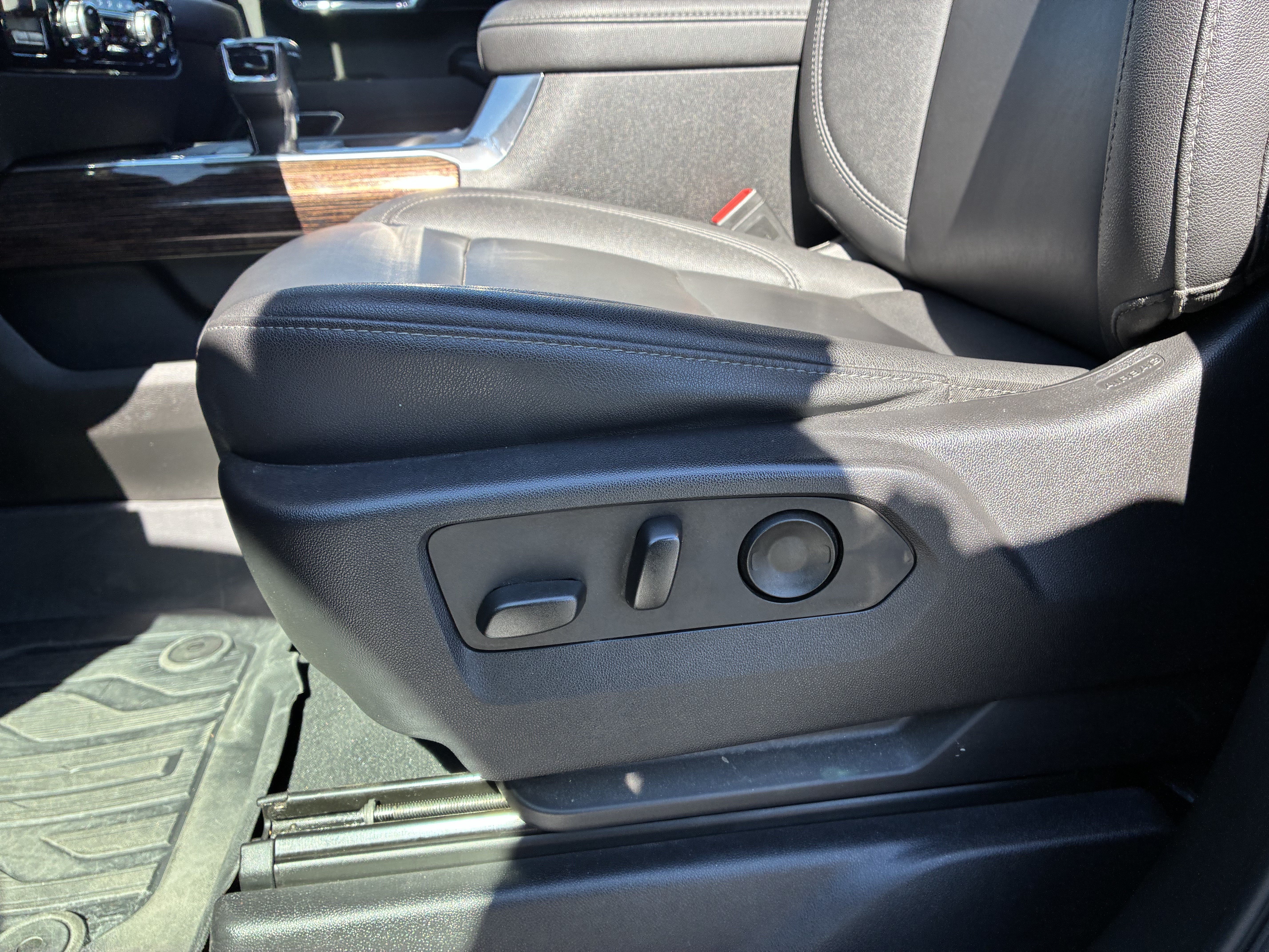 Used 2024 GMC Sierra 1500 Elevation w/ Elevation Premium Package AWD/4WD image 28