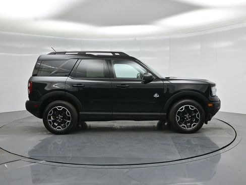 Certified 2025 Ford Bronco Sport Outer Banks w/ Outer Banks Tech Package+ AWD/4WD image 27