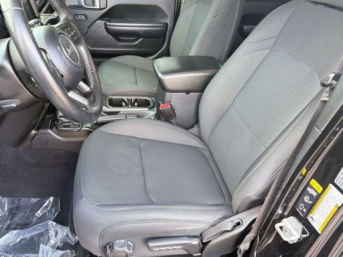 Used 2021 Jeep Wrangler Unlimited Sport image 21