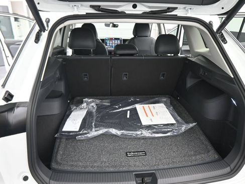 New 2026 Volkswagen Tiguan SE AWD/4WD image 40