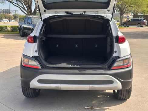 Used 2022 Hyundai Kona SEL w/ Convenience Package image 13