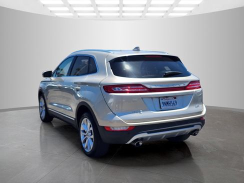 Used 2017 Lincoln MKC Select w/ Select Plus Package FWD image 5