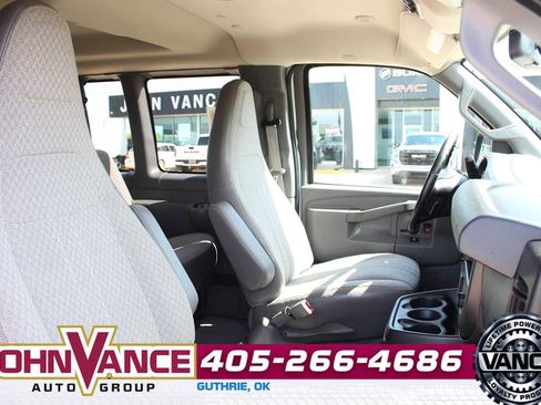 Used 2017 Chevrolet Express 2500 LT w/ LT Preferred Equipment Group image 16