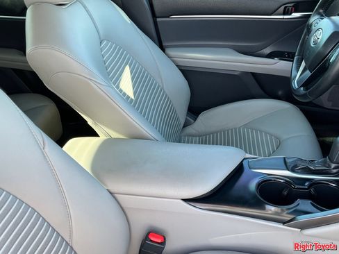 Certified 2018 Toyota Camry SE w/ Protection Package (Q2) FWD image 14