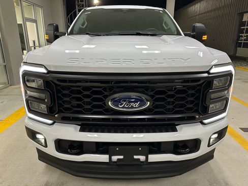 Certified 2024 Ford F250 XL w/ STX Appearance Package AWD/4WD image 8