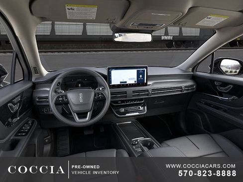 Used 2026 Lincoln Corsair Premiere AWD/4WD image 6