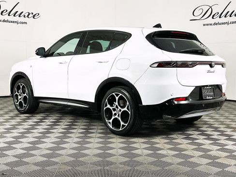 Used 2024 Alfa Romeo Tonale Ti AWD/4WD image 4