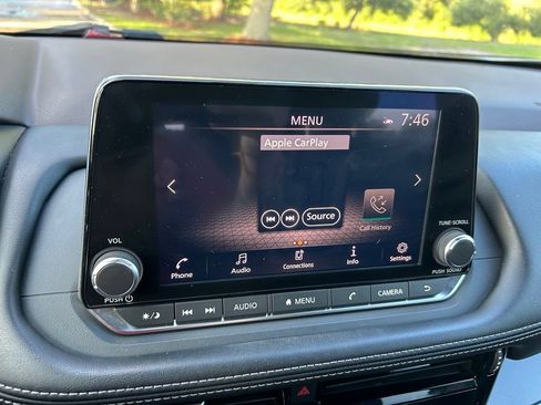 Used 2022 Nissan Rogue SV FWD image 25